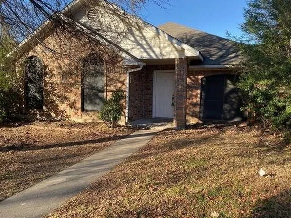 6929 Bentley Ave, Fort Worth, TX 76137