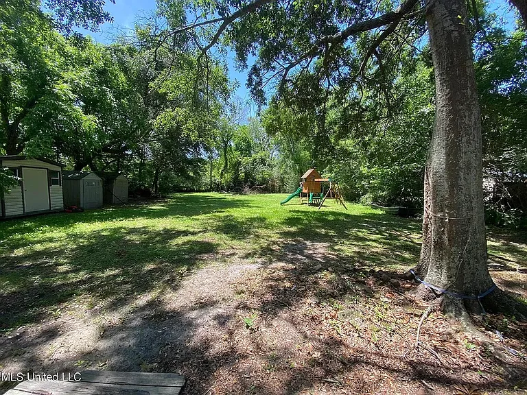 1108 Live Oak Ave — Photo 16