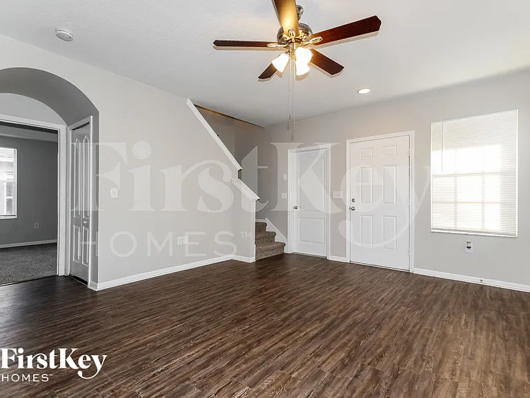 709 Periwinkle Pointe Pl — Photo 3