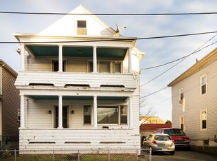 18 Cook St, Fall River, MA 02724