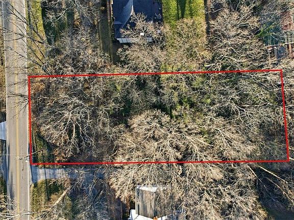 2nd image of 4236 Wayne Rd #12