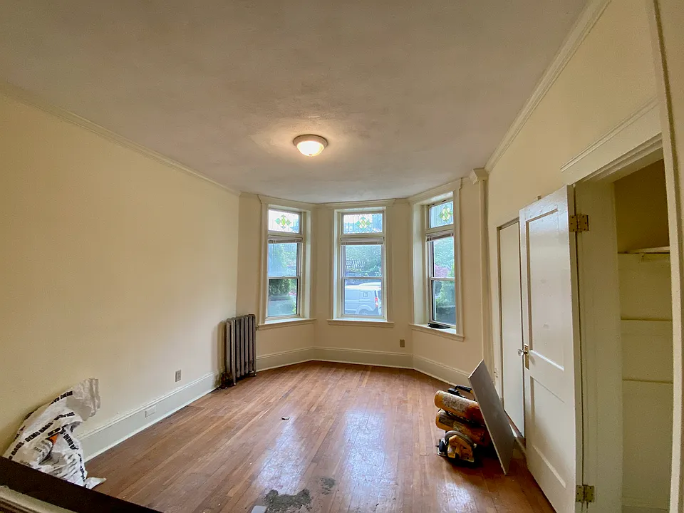 55 Queensberry St #1
