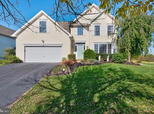 136 Jacobs Creek Dr, Hershey, PA 17033