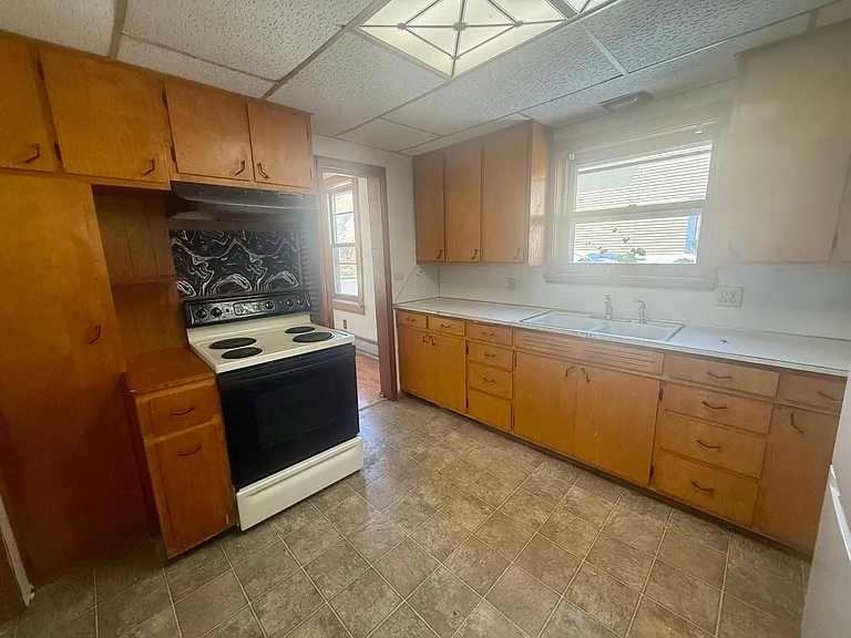 617 Fulton St — Photo 3