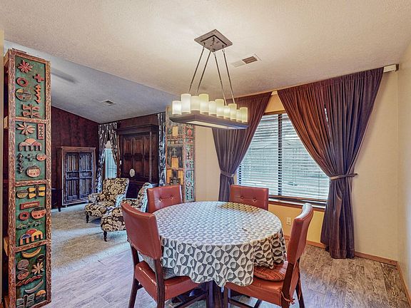 5th image of 5811 Painted Pony Dr NW