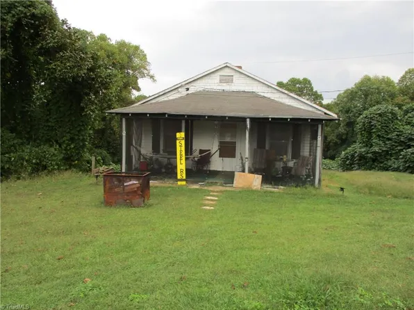 2421 Daisy St, Winston Salem, NC 27107