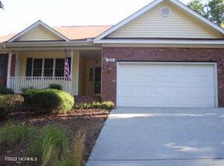 305 Sandhills Cir, Pinehurst, NC 28374