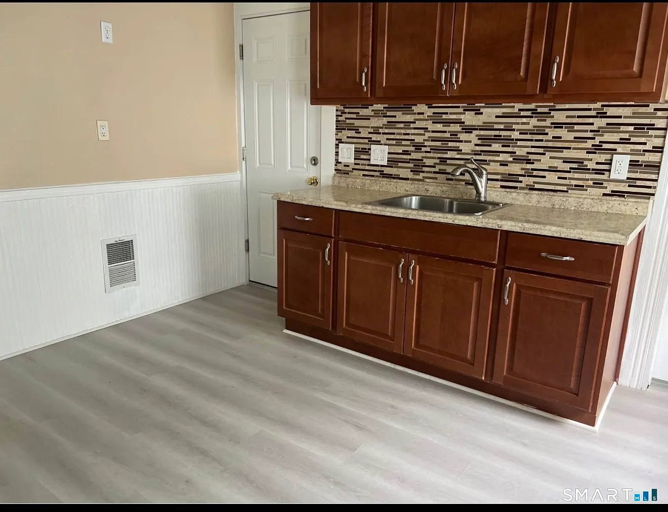2 bed, 1.0 bath, 1000 sqft, $2,300 — Photo 4