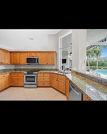 5th image of 1272 Ginger Cir