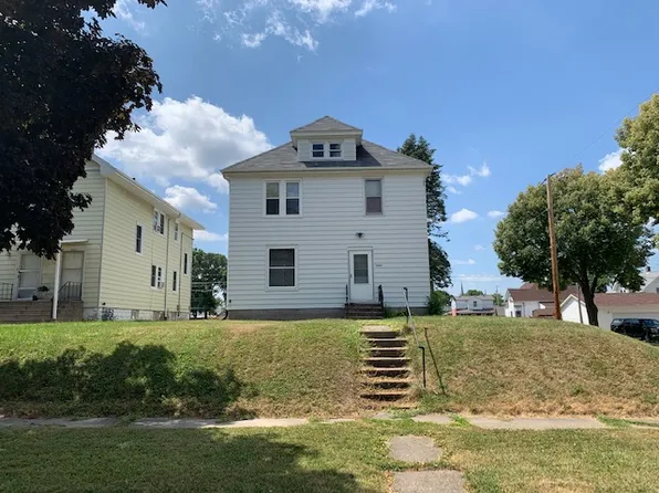 1801 17th St, Moline, IL 61265