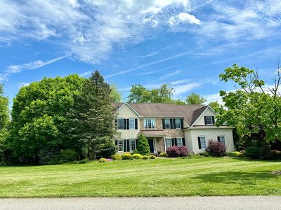 1 Honeysuckle Ln, Kennett Square, PA, 19348