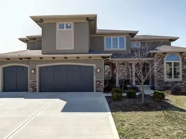 16445 Carter St, Overland Park, KS 66085