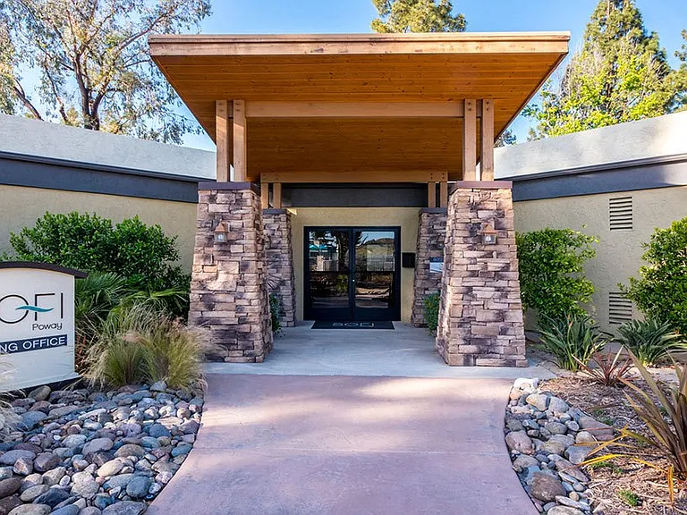 Sofi Poway — Photo 8