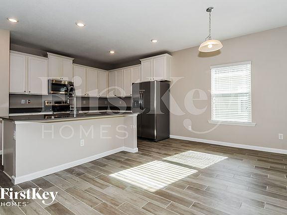 5th image of 15803 Douglas Lake Dr