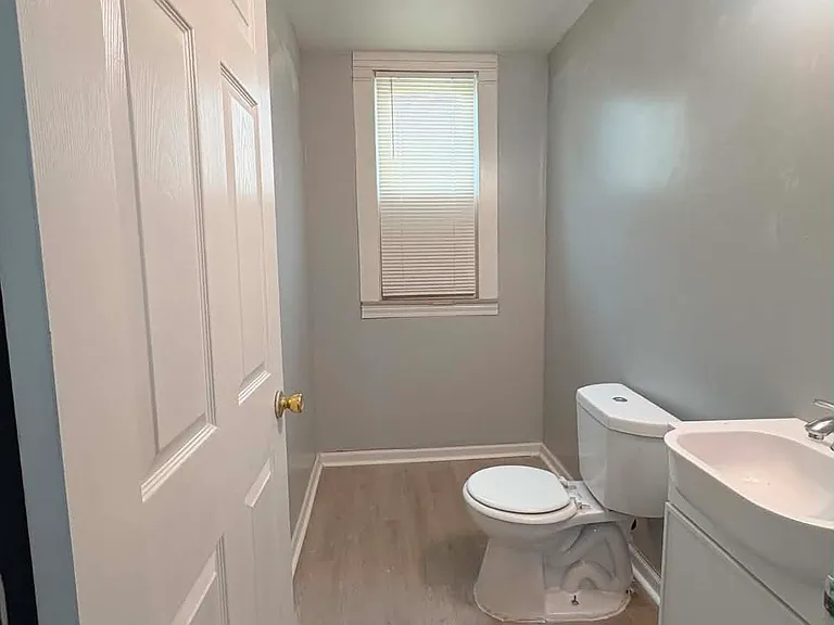 668 Pingree St — Photo 12
