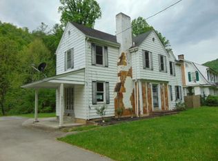 921 Riverside Dr, Welch, WV 24801