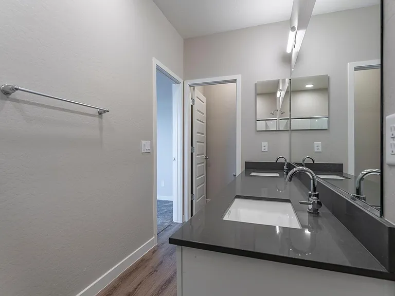 432 S 32nd St #120 — Photo 49
