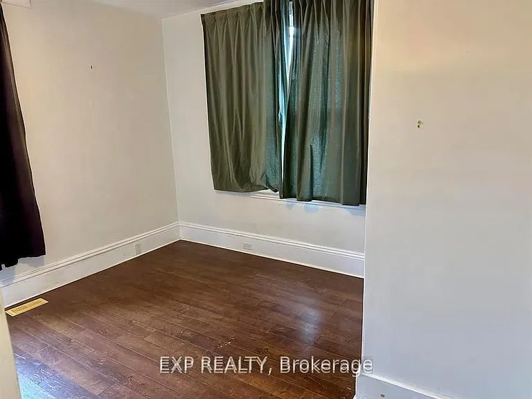 502 Richardson Ave #1 — Photo 7