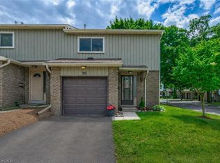 Westmount Terrace, Kitchener, ON N2M 5E5