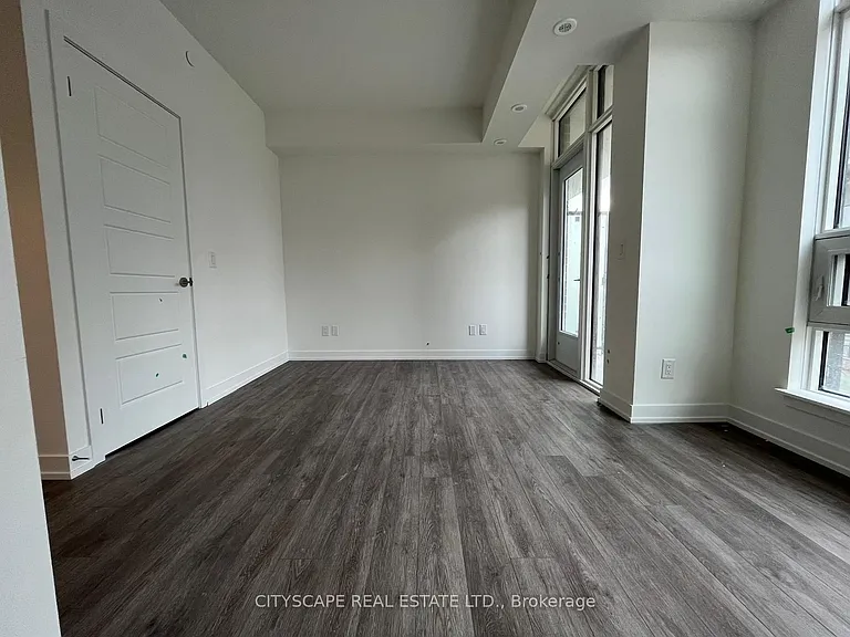 861 Sheppard Ave W #9 — Photo 5