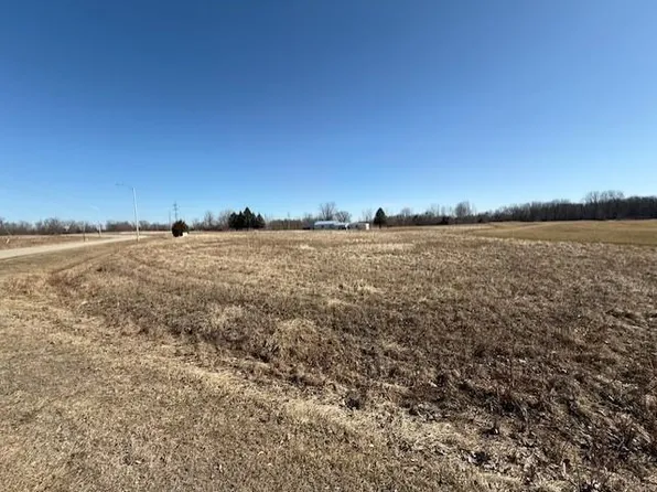 Dawn Dr Lot 32, Saint Louis, MI 48880