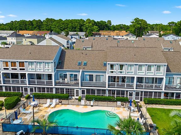2nd image of 1881 Colony Dr. #8-L