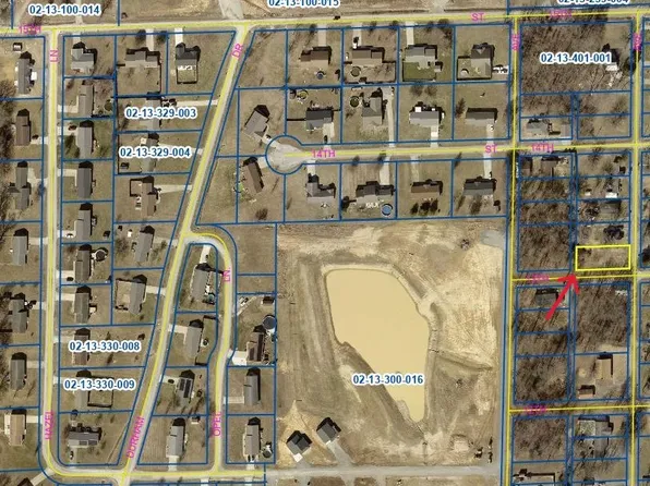 1300 Noah Ave, Johnston City, IL 62951