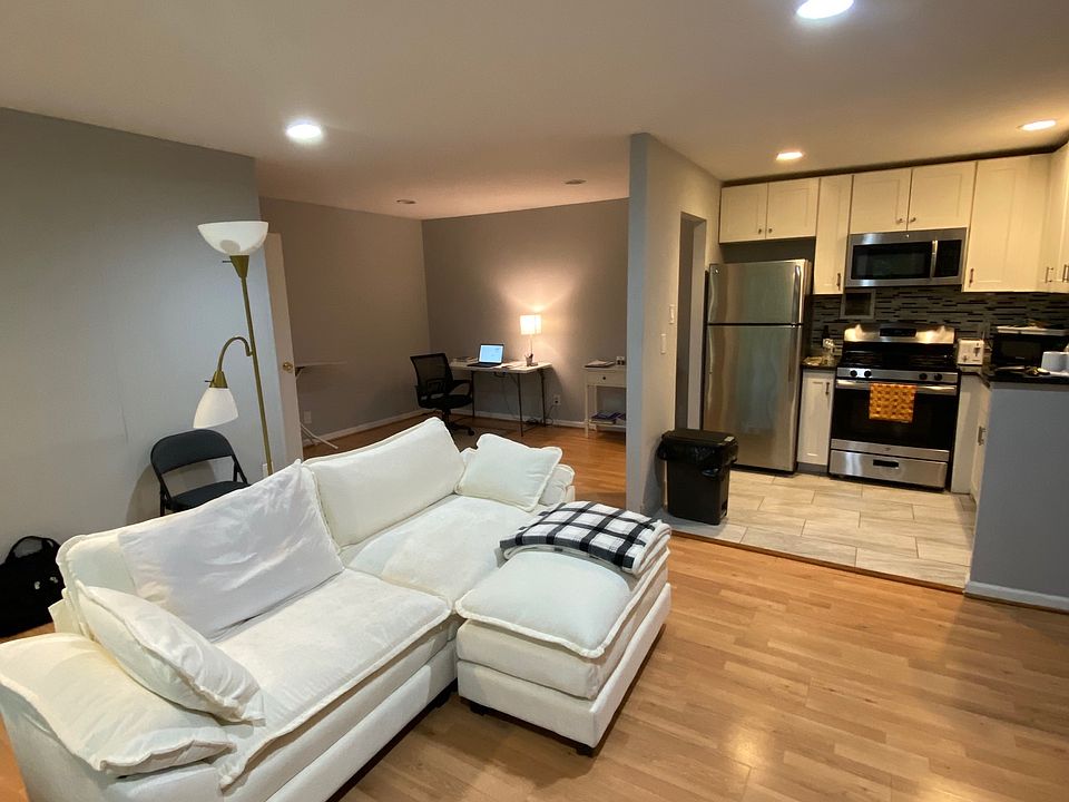 1st image of 180 Talbott St