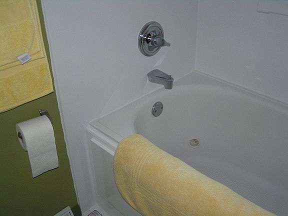Jetted Bathtub