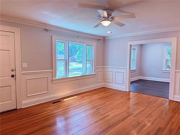 3rd image of 212 Whitehall Rd