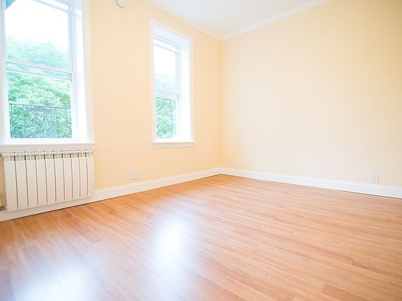 2nd image of 296 Eckford St APT 2