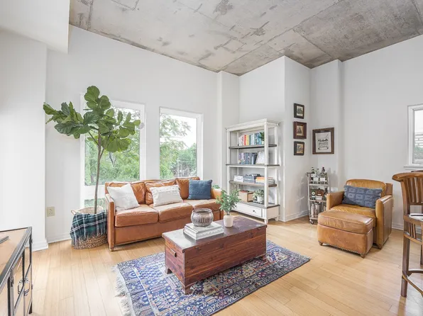 1101 18th Ave S APT 413, Nashville, TN 37212