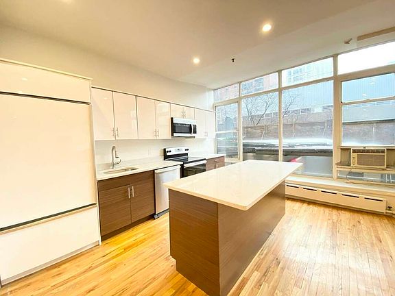 5th image of 114 E 28th St #2A2