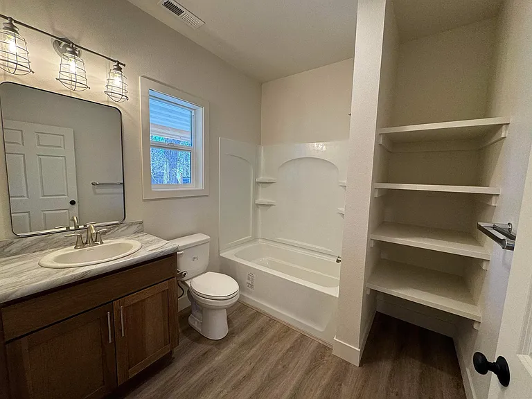 115 Alderson Ave — Photo 10
