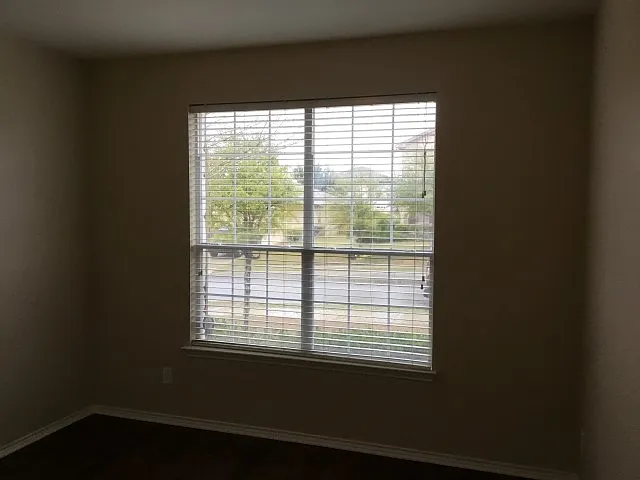 736 Fountain Gate — Photo 9