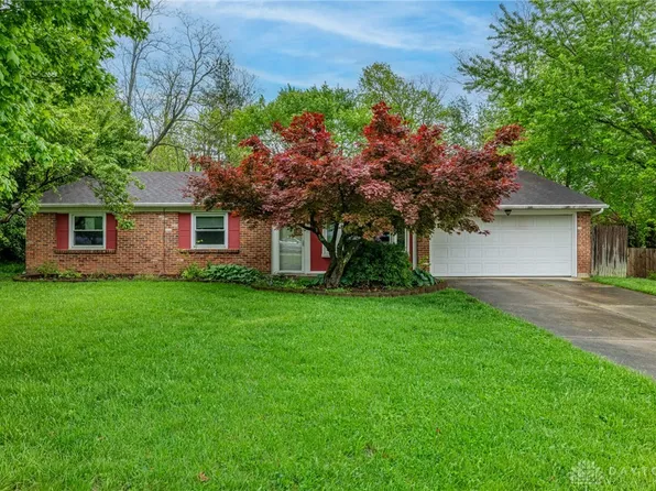 2084 Firebird Dr, Bellbrook, OH 45305