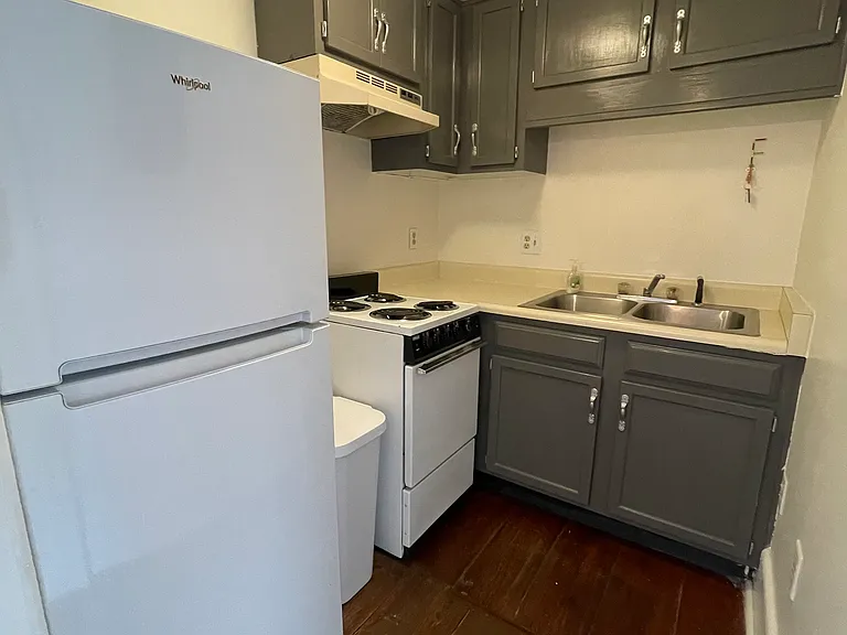 122 W Charlton Ln #F — Photo 21
