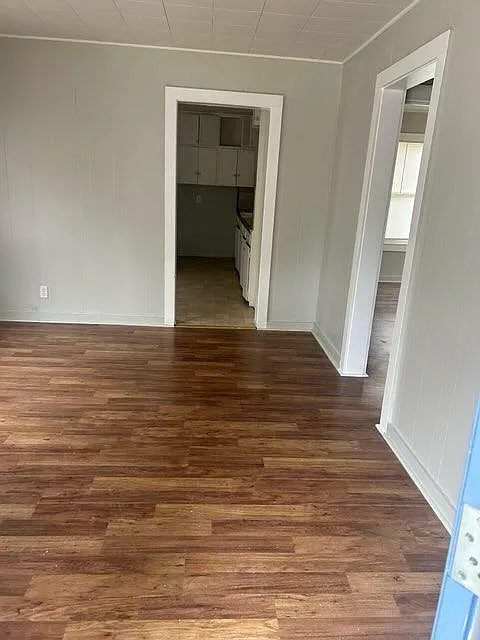 2 bed, 700 sqft, $1,200 — Photo 3