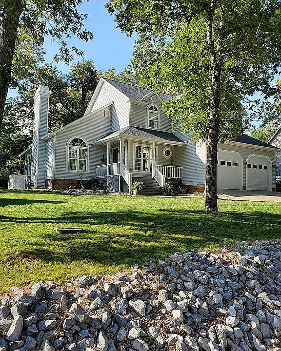 1st image of 139 Sir Rogers Dr