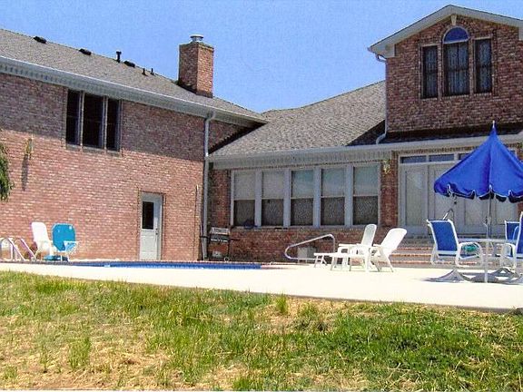 2nd image of 119 Cumberland Shores Dr