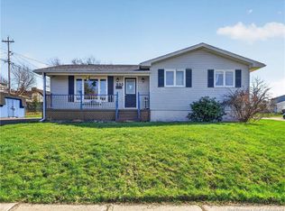 800 Frampton Ln, Moncton, NB E1G2A1