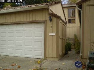 5 Dome Ct, Hercules, CA 94547