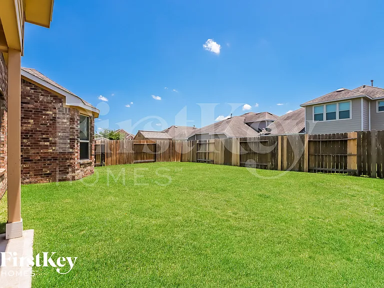 19819 Mulberry Pine Ln — Photo 15