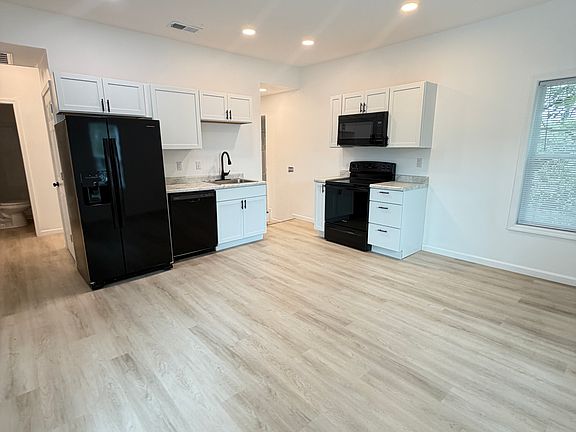 2nd image of 601 E Gum St #B