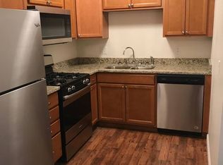 504 Greenbriar Dr APT 3, Normal, IL 61761