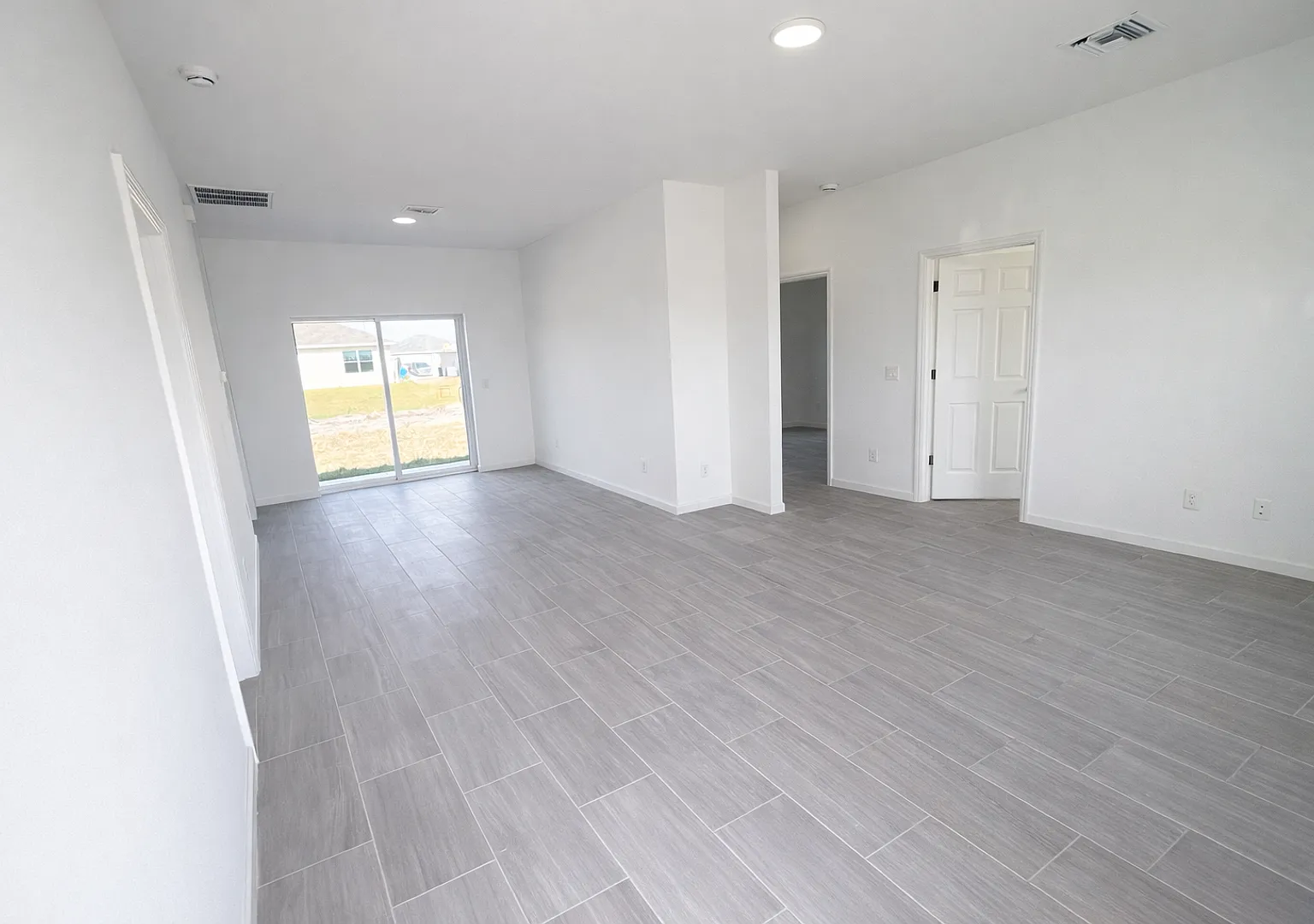 New Construction- Modern 3 Bed / 2 Bath Home In Lehigh Acres — Photo 3