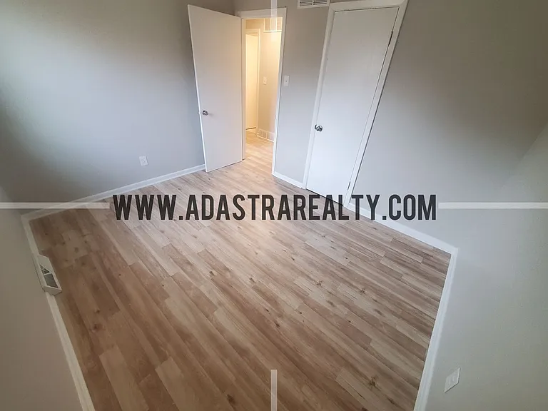 3444 N 59th St — Photo 7