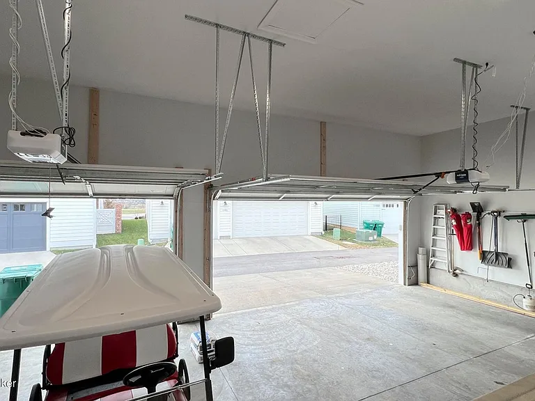 6220 Mistflower Cir — Photo 35