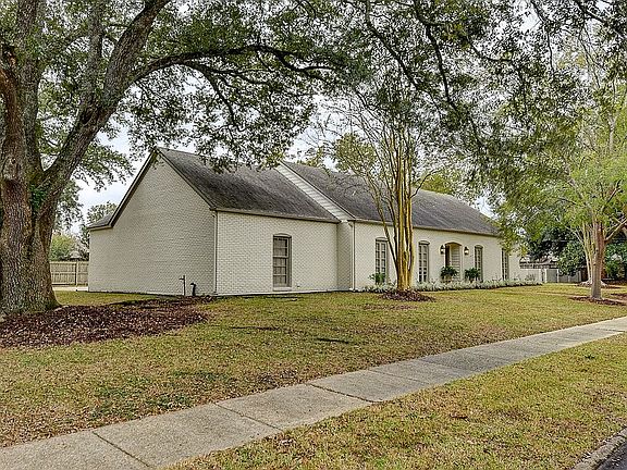 2nd image of 12030 Chester Dr