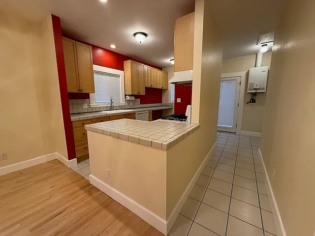 3545 6th Ave — Photo 7